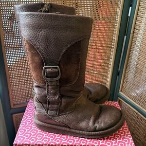Vintage UGG Chestnut Leather Ankle Boots